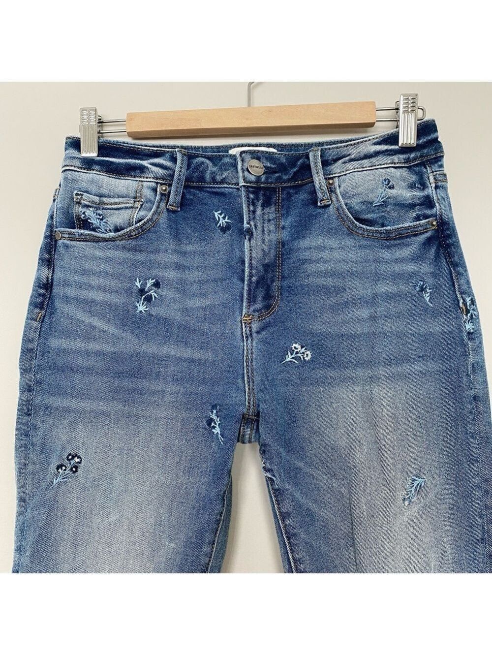 DRIFTWOOD embroidered Audrey High Rise Jeans Distressed Anthropologie 27